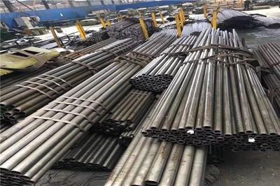 融玺钢铁 匠心铸造，无缝钢管的卓越之路